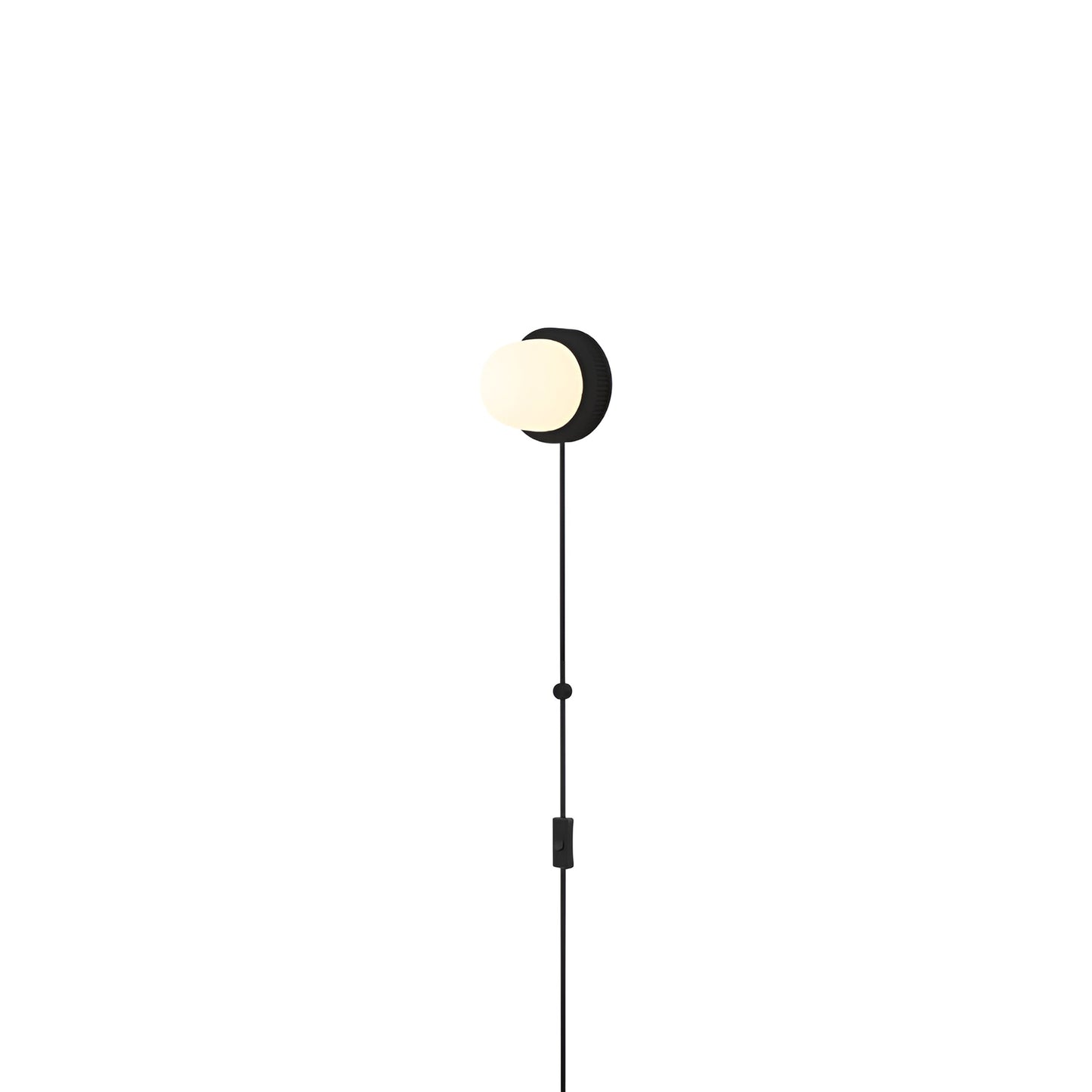 Hoist LED Plug-In Wall Light in Matte Black (Small).