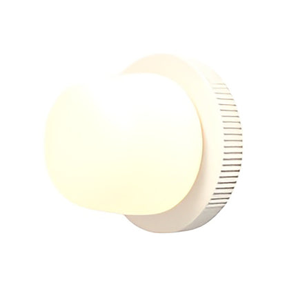 Hoist LED Wall Light in Cream White (Small).