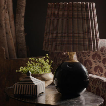 Giorgio Table Lamp in Detail.