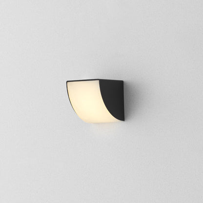 Phase LED Wall Light in Detail.