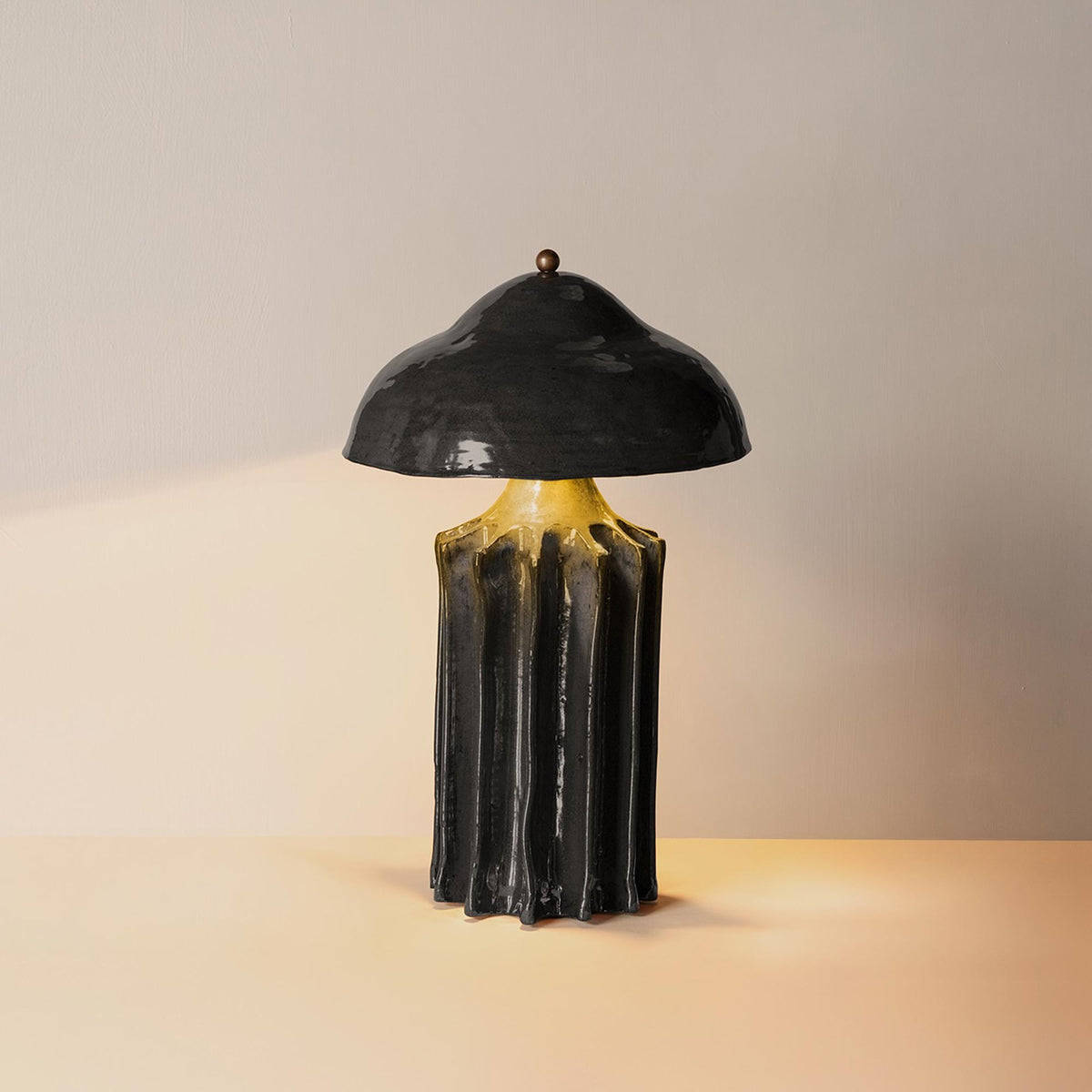 Arbor LED Table Lamp in Detail.