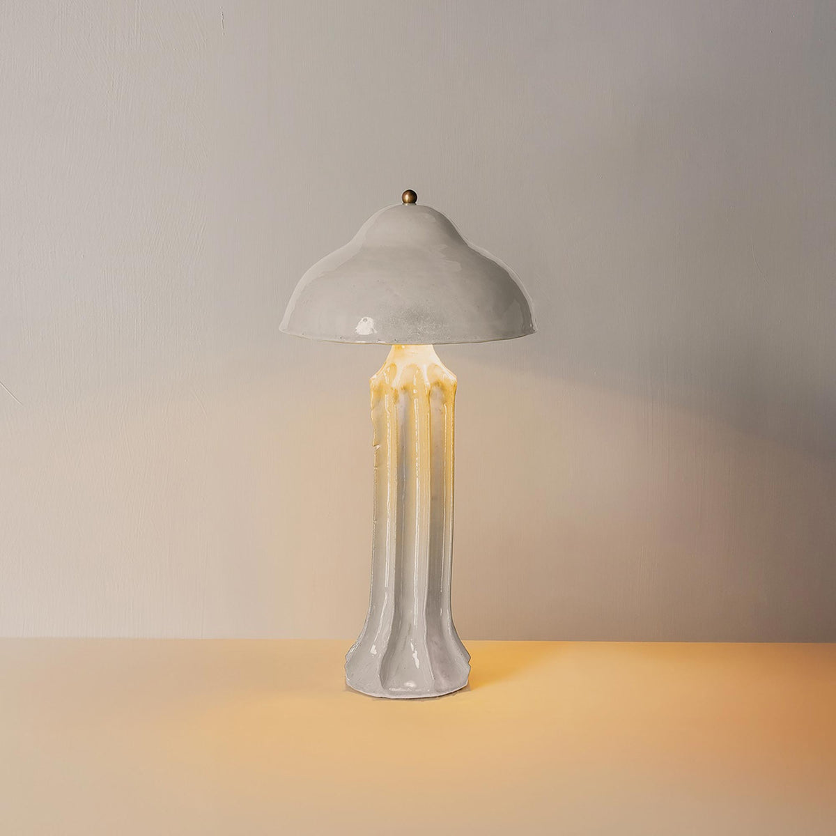 Arbor Slim LED Table Lamp in Detail.