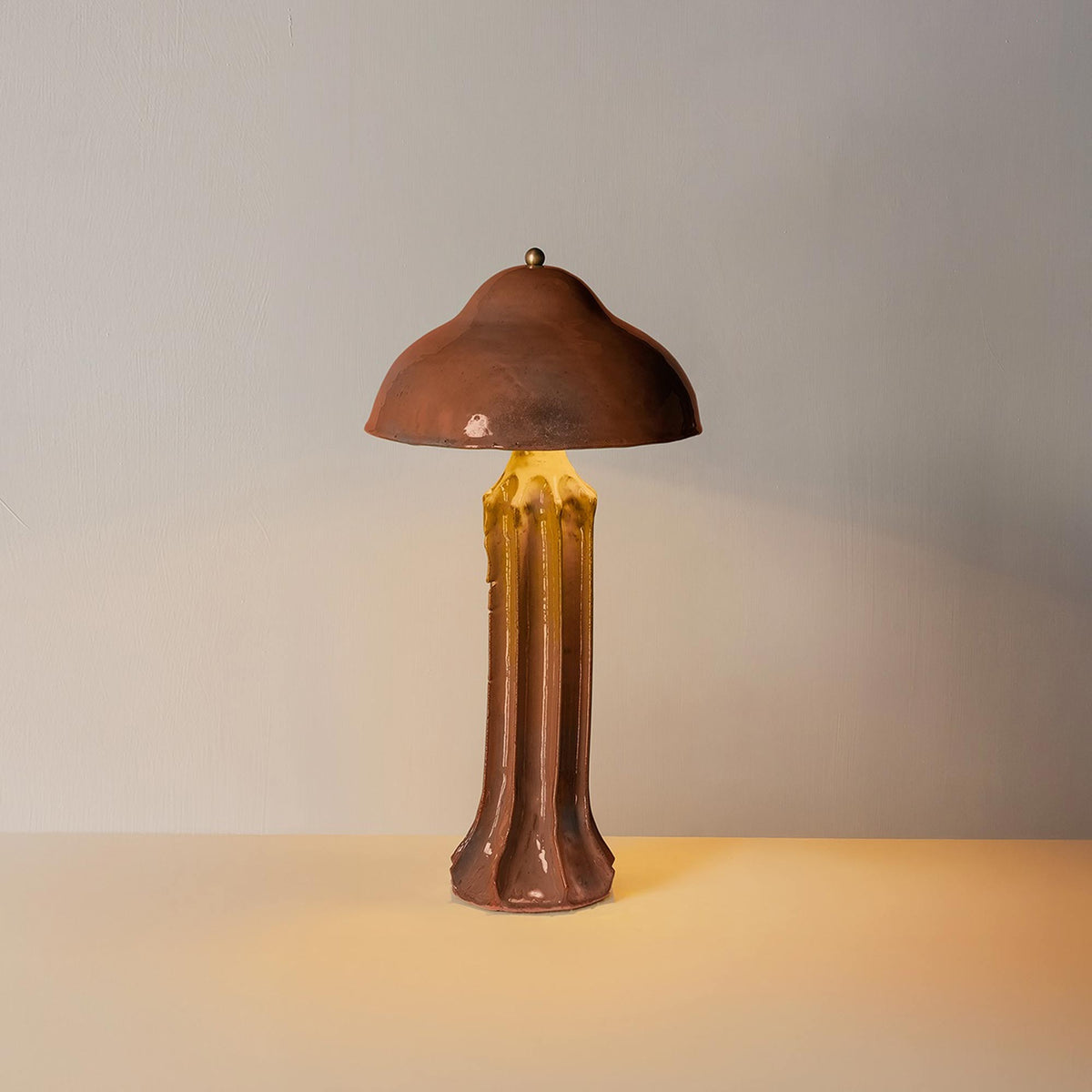 Arbor Slim LED Table Lamp in Detail.