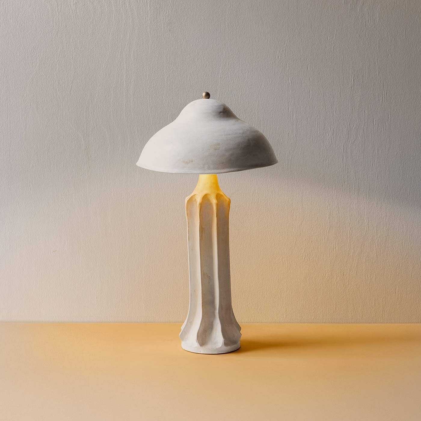 Arbor Slim LED Table Lamp in Detail.