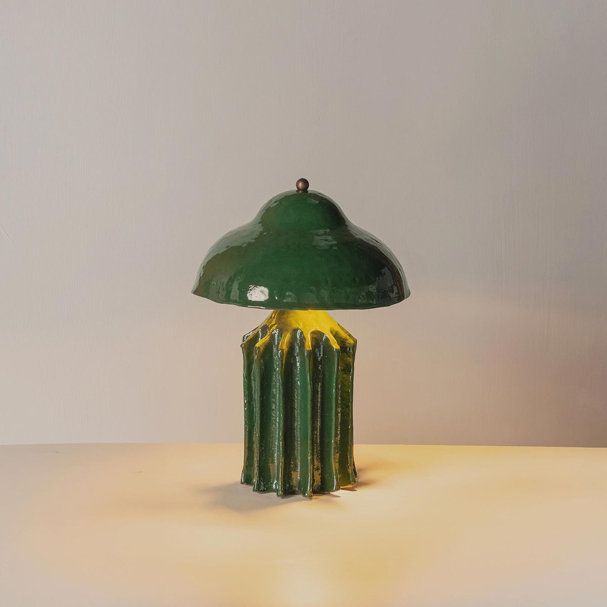 Arbor Squat LED Table Lamp in Detail.