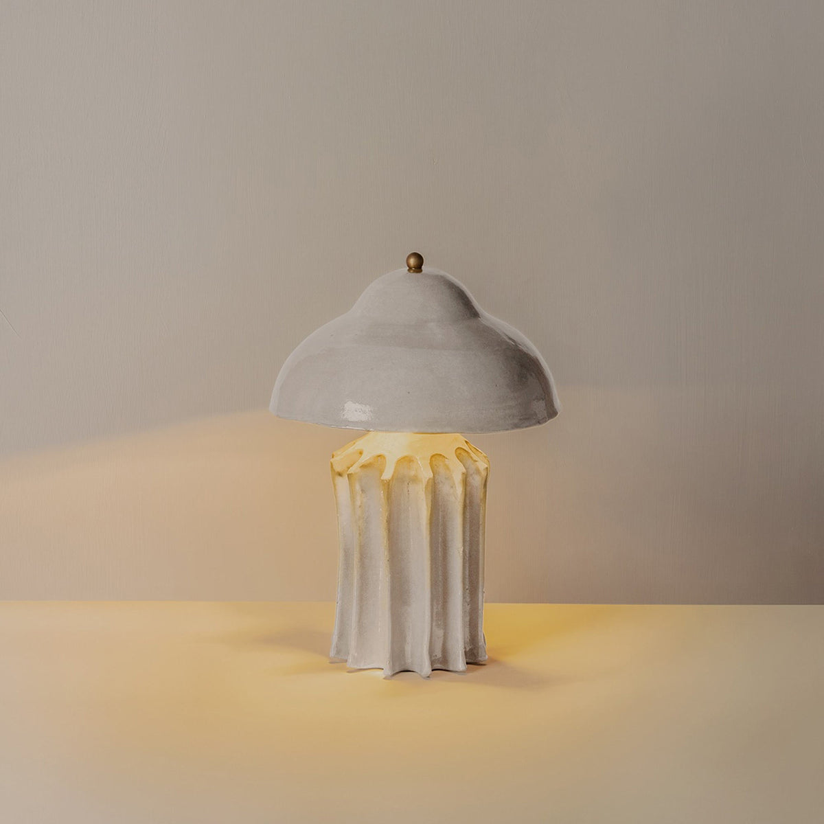 Arbor Squat LED Table Lamp in Detail.