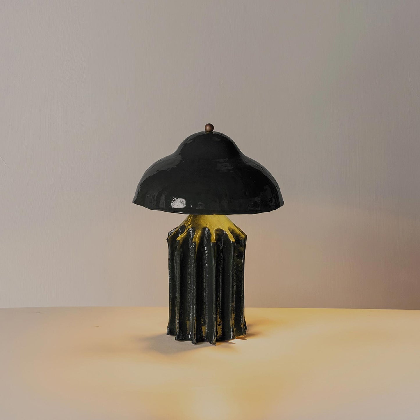 Arbor Squat LED Table Lamp in Detail.