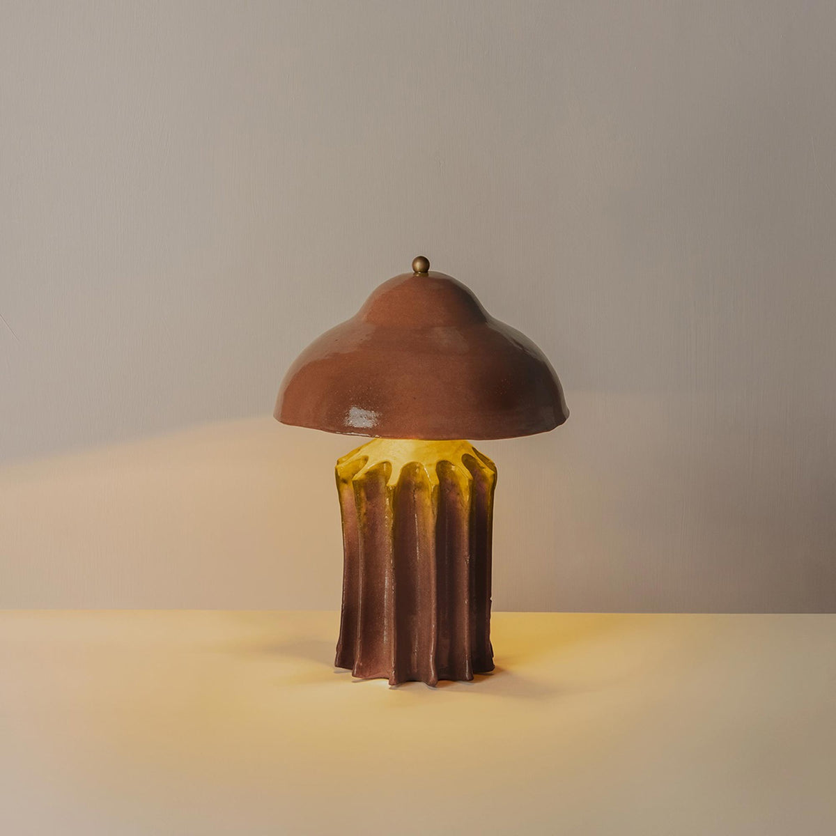 Arbor Squat LED Table Lamp in Detail.
