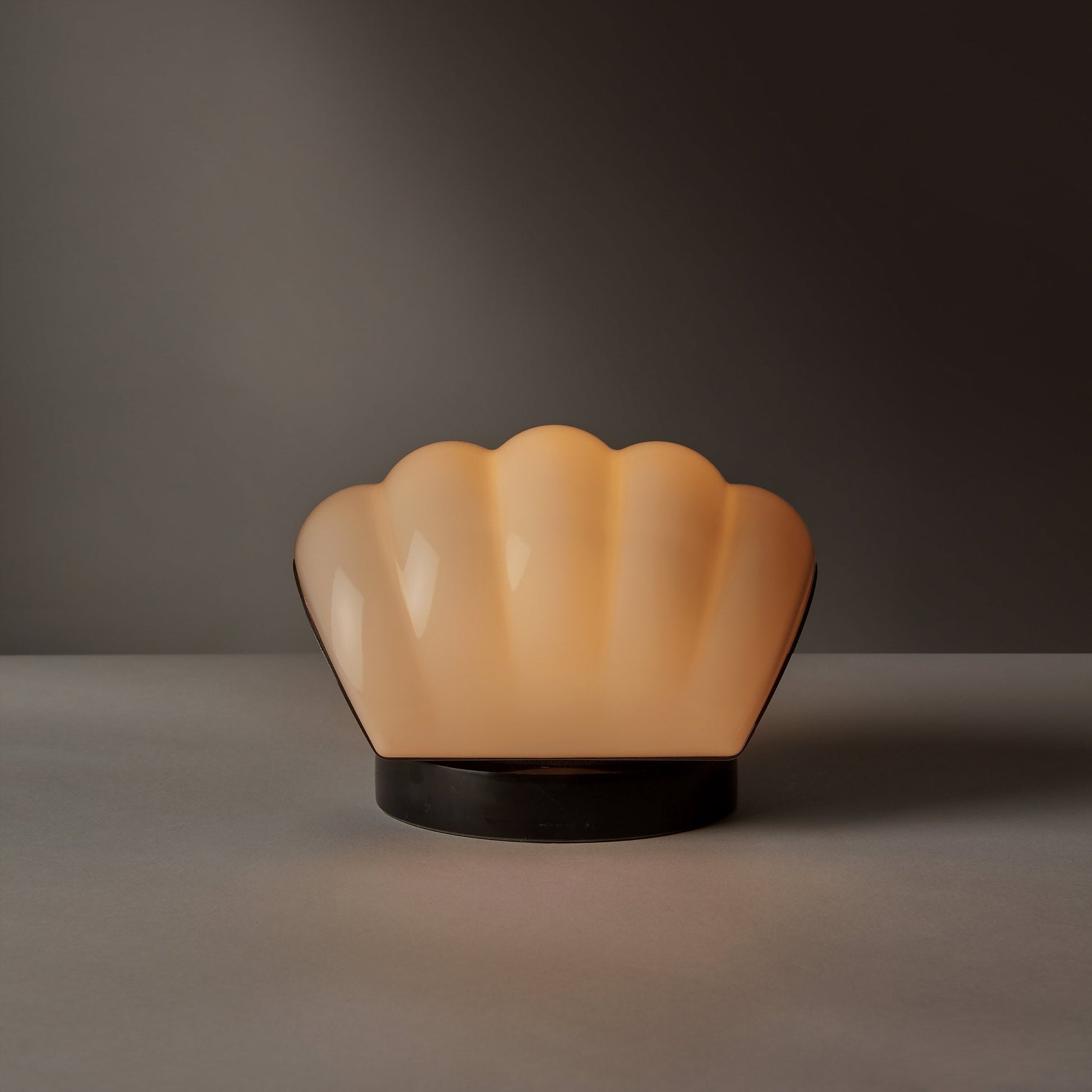 Cloud LED Accent Lamp in Detail.