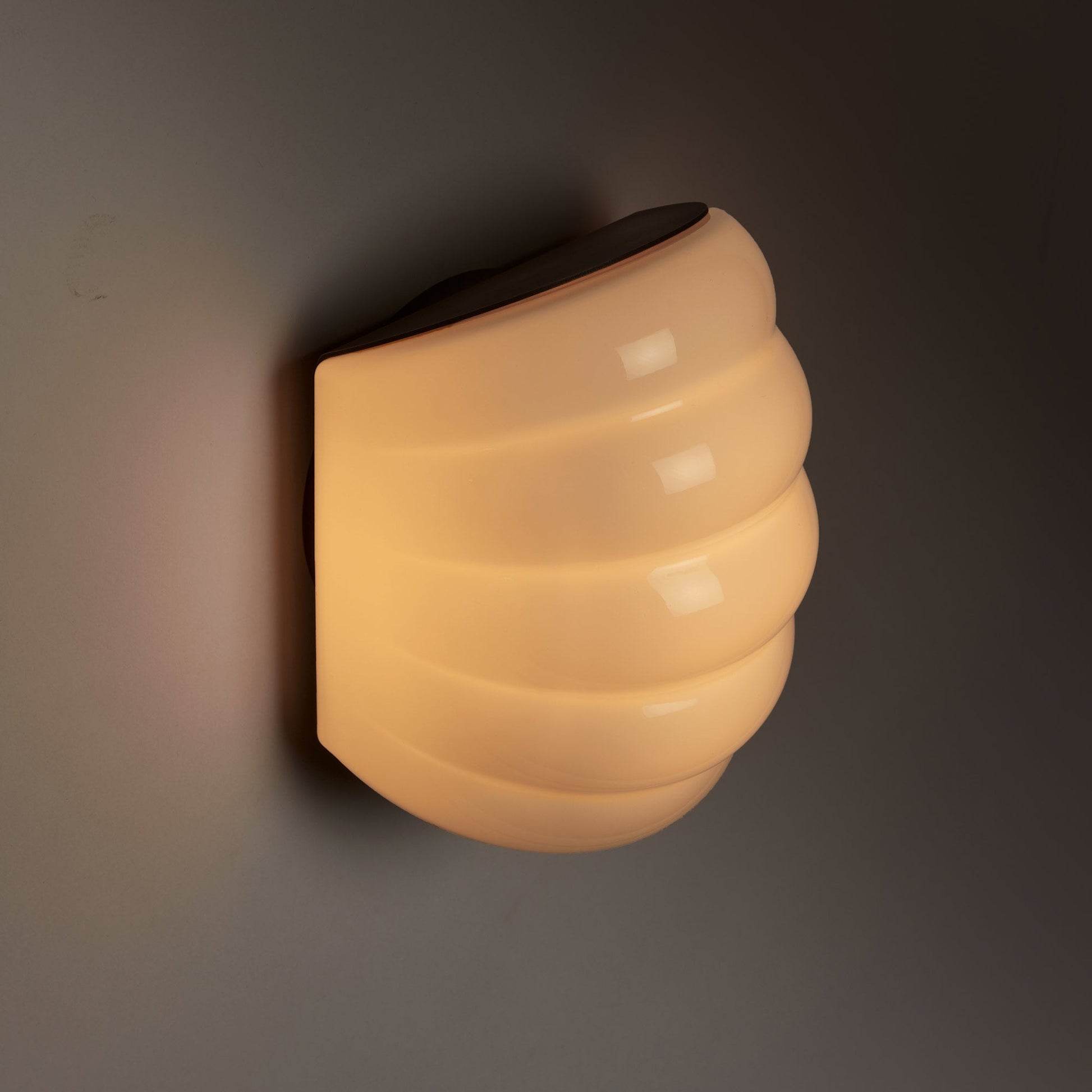 Cloud LED Wall Light in Detail.
