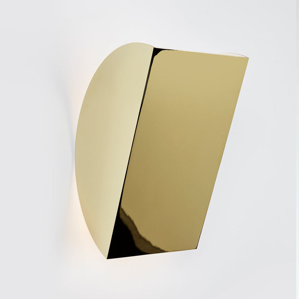 Cora LED Wall Light in Detail.