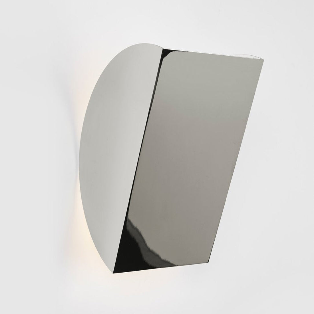 Cora LED Wall Light in Detail.