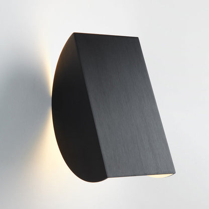 Cora LED Wall Light in Detail.