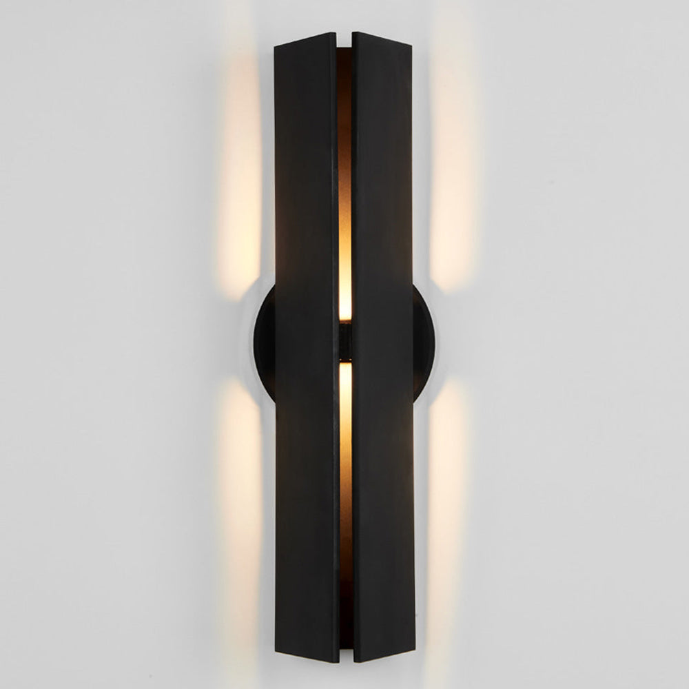 Delta LED Wall Light in Detail.