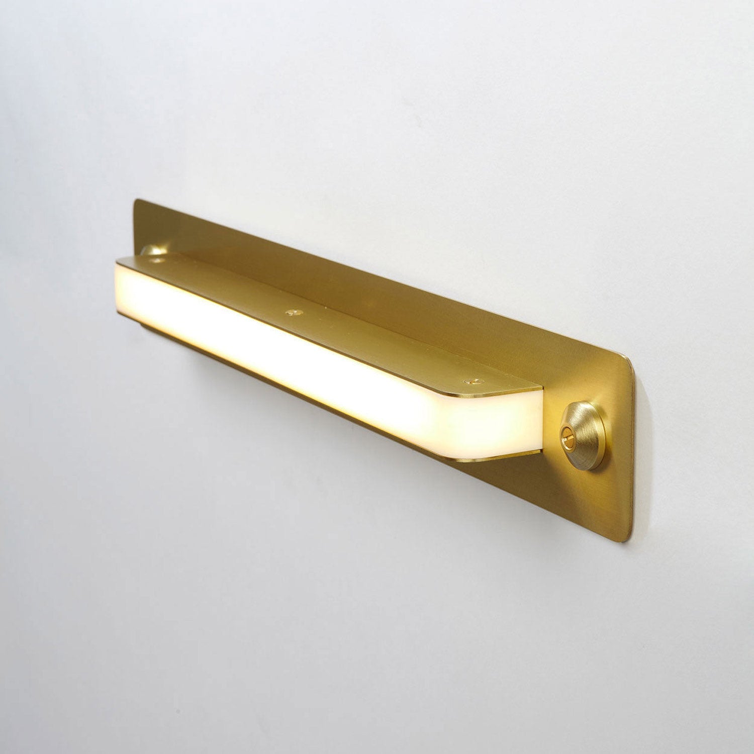 Halo LED Wall Light in Detail.