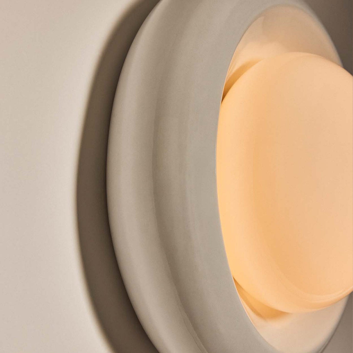 Humboldt LED Wall Light in Detail.