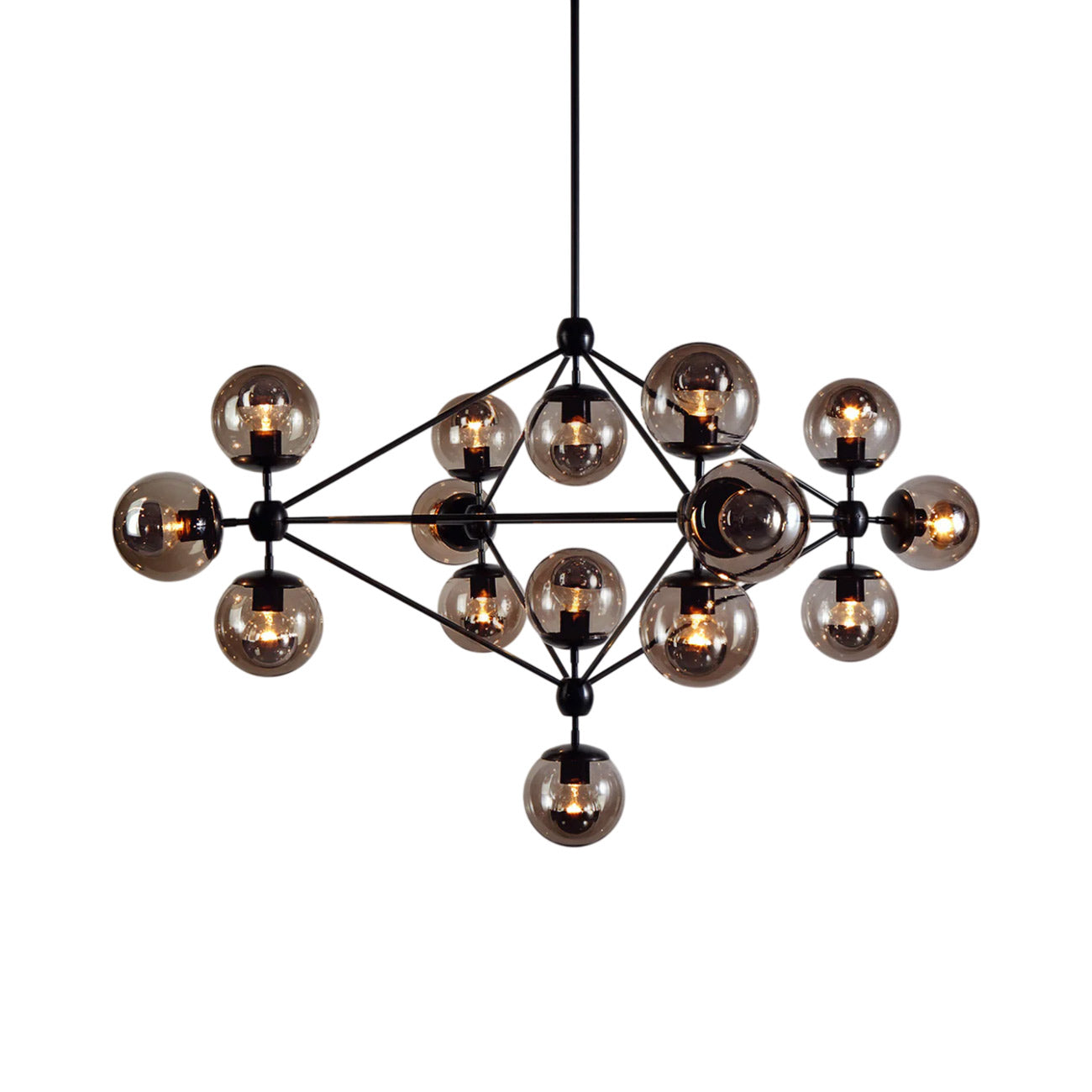 Modo Chandelier in Black/Smoke (15-Light).