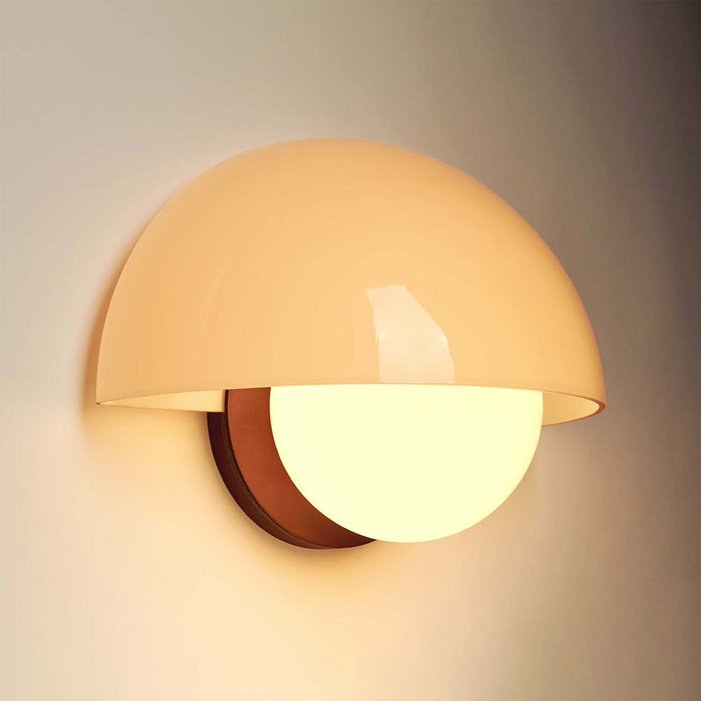 Pearl LED Wall Light in Detail.