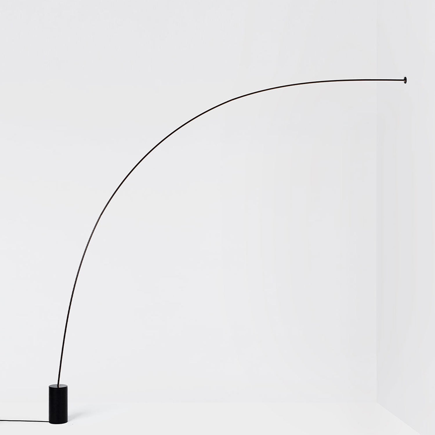 Pole LED Floor-to-Wall Lamp in Detail.
