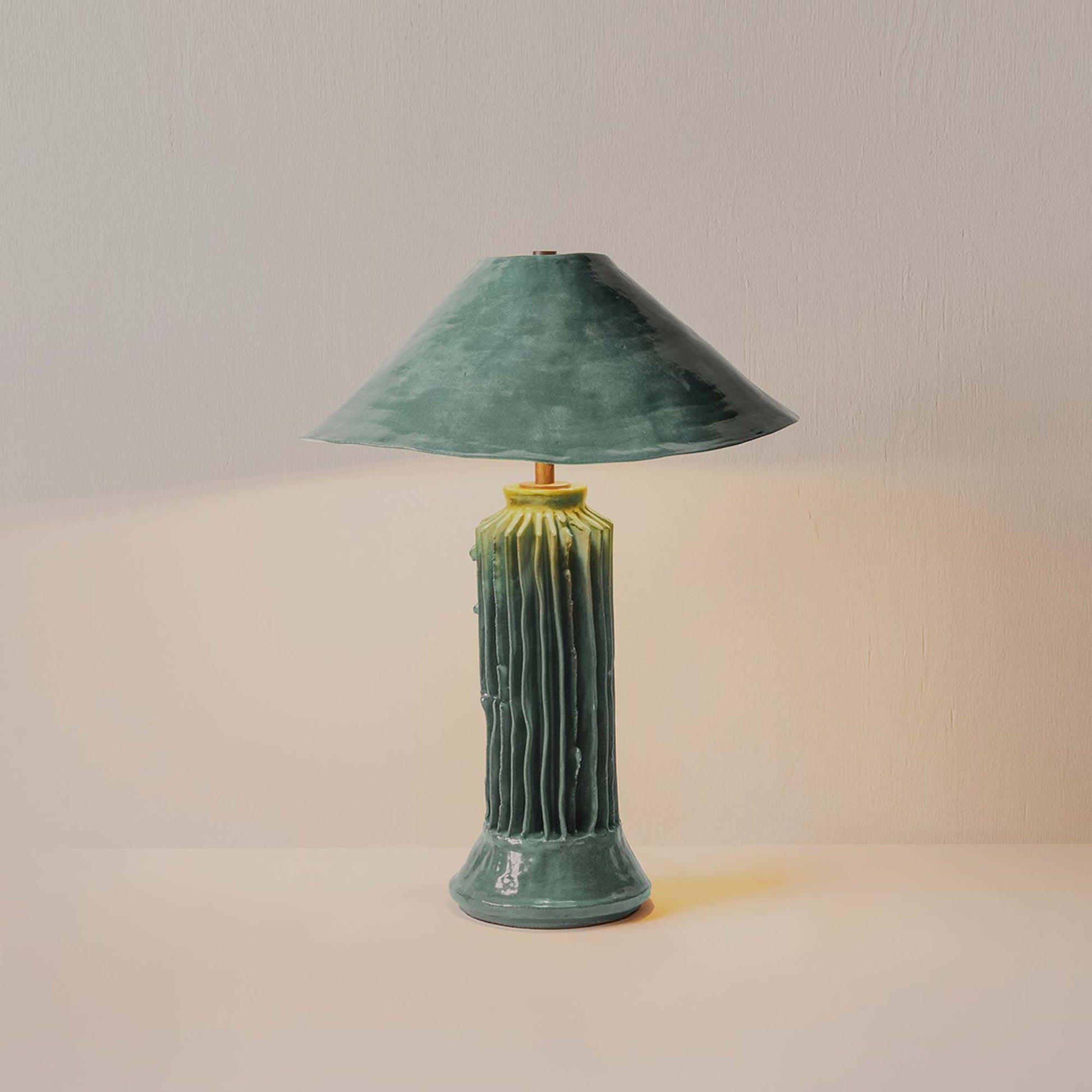 Silo II LED Table Lamp in Detail.