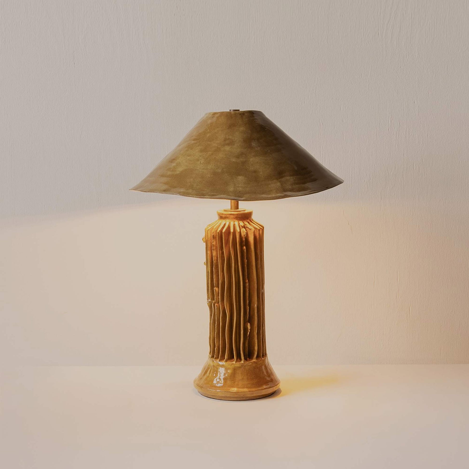 Silo II LED Table Lamp in Detail.