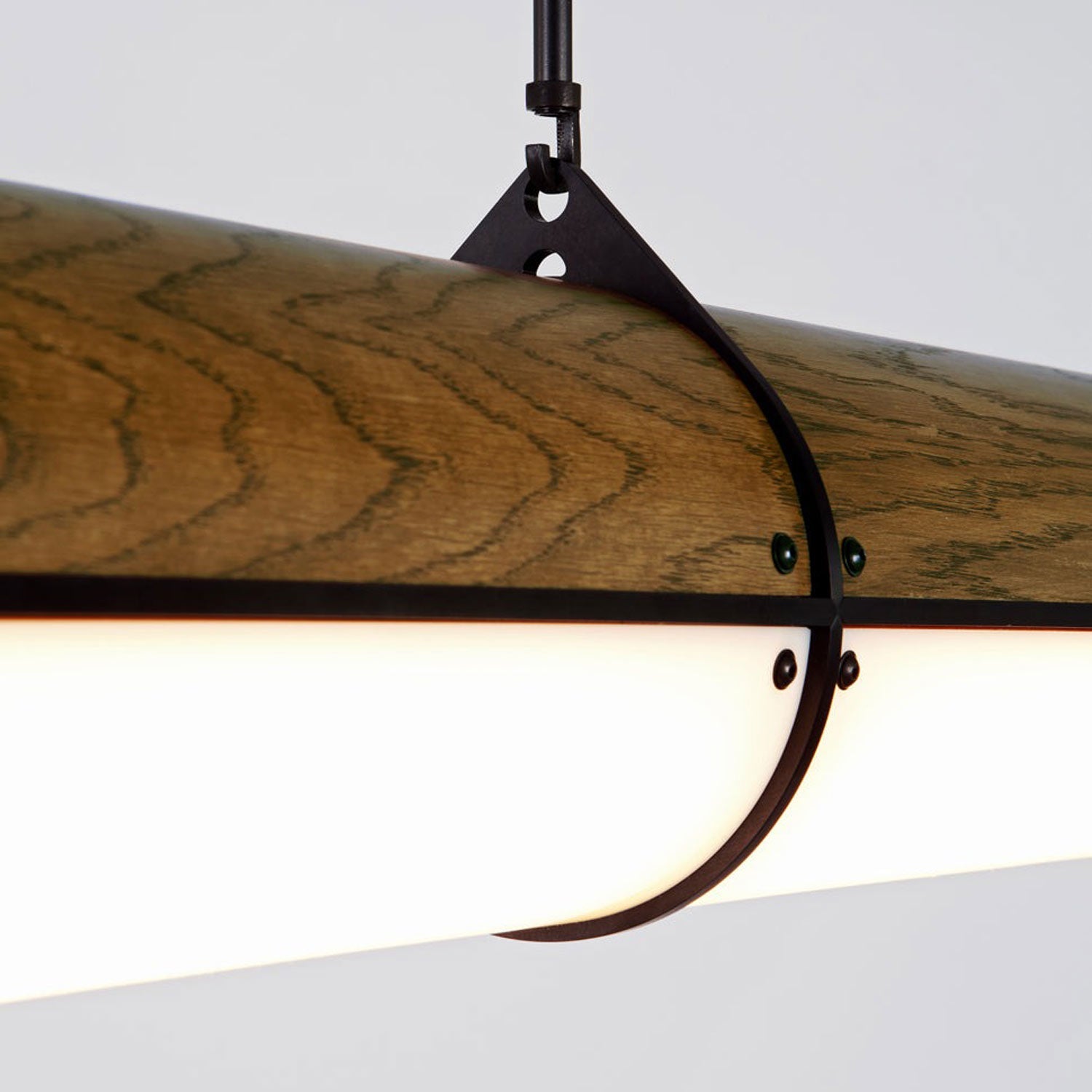 Woody Endless Linear LED Pendant Light in Detail.