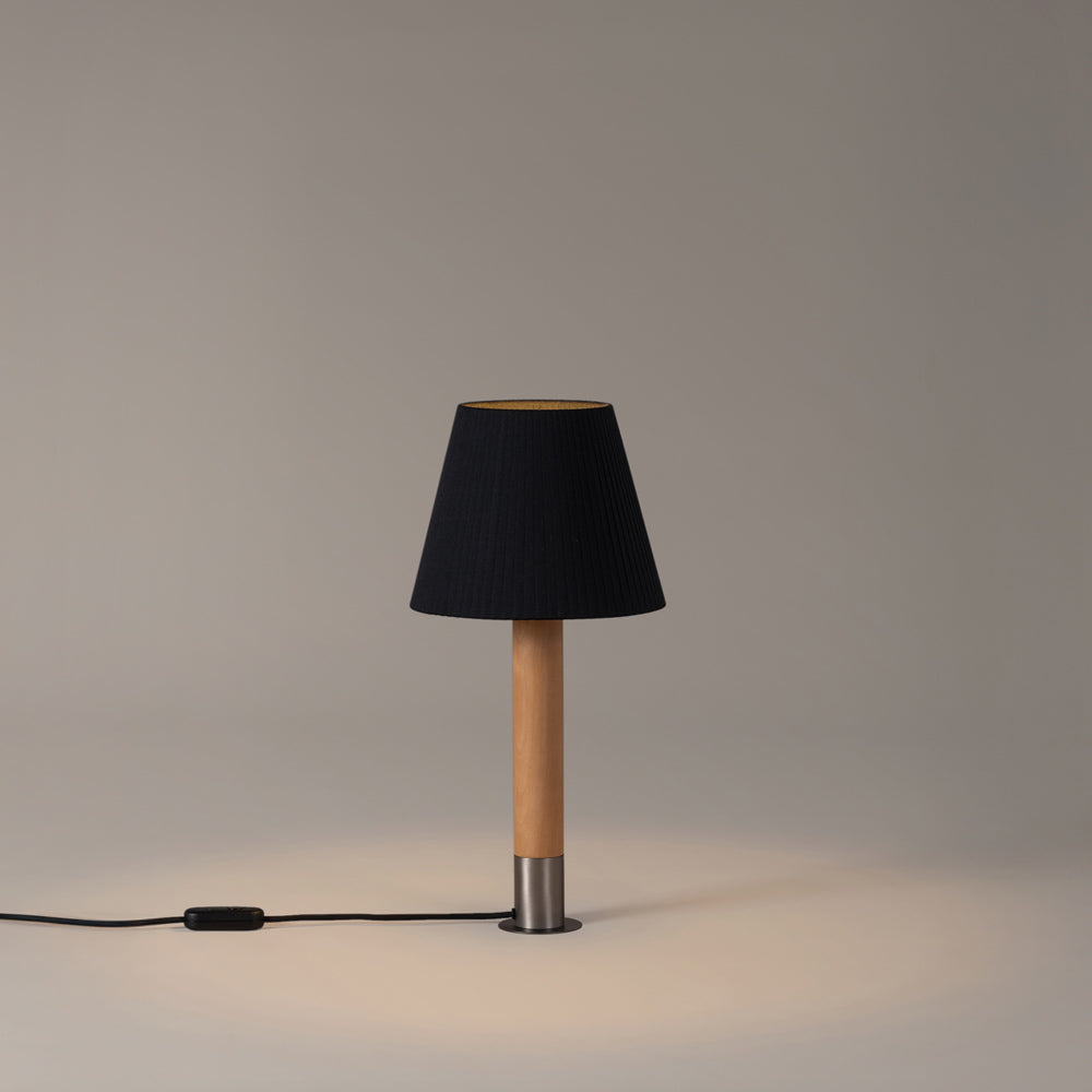 Básica M1 Table Lamp in Detail.