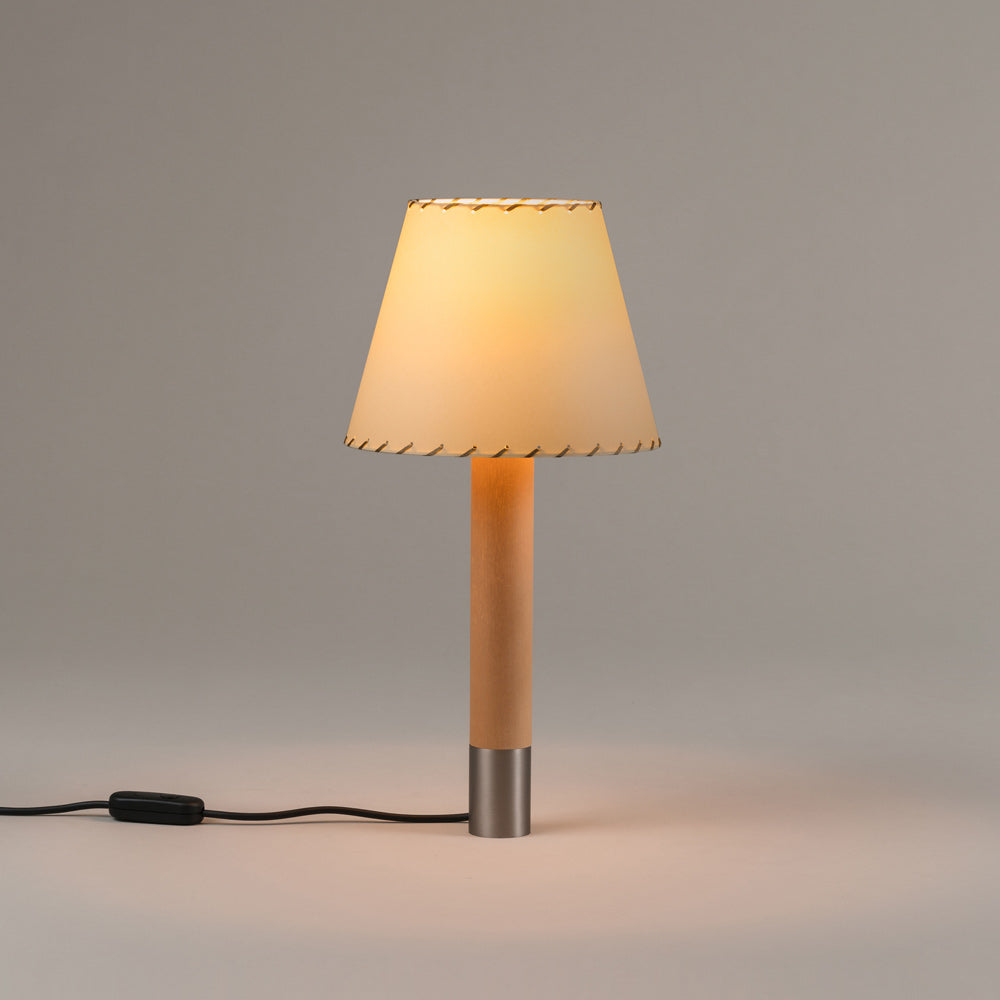 Básica M1 Table Lamp in Detail.