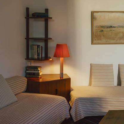 Básica M1 Table Lamp in living room.