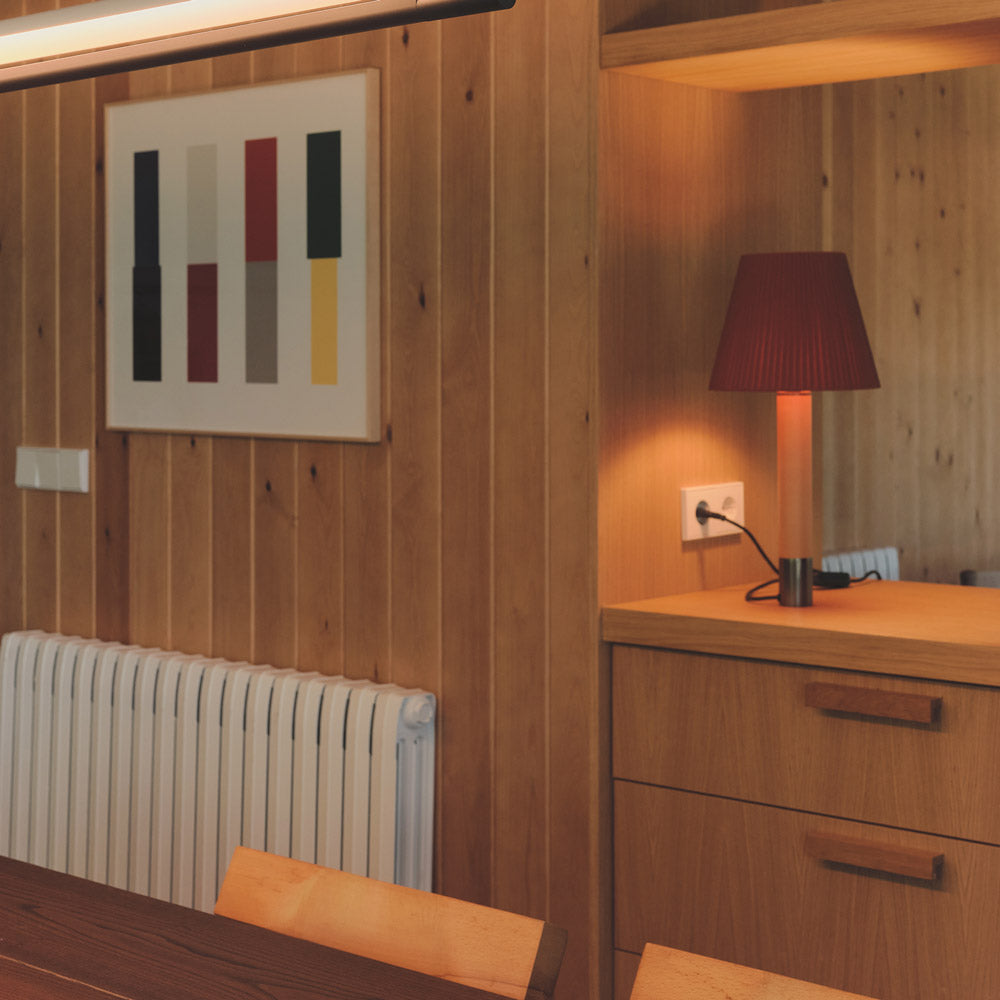 Básica M1 Table Lamp in dining room.