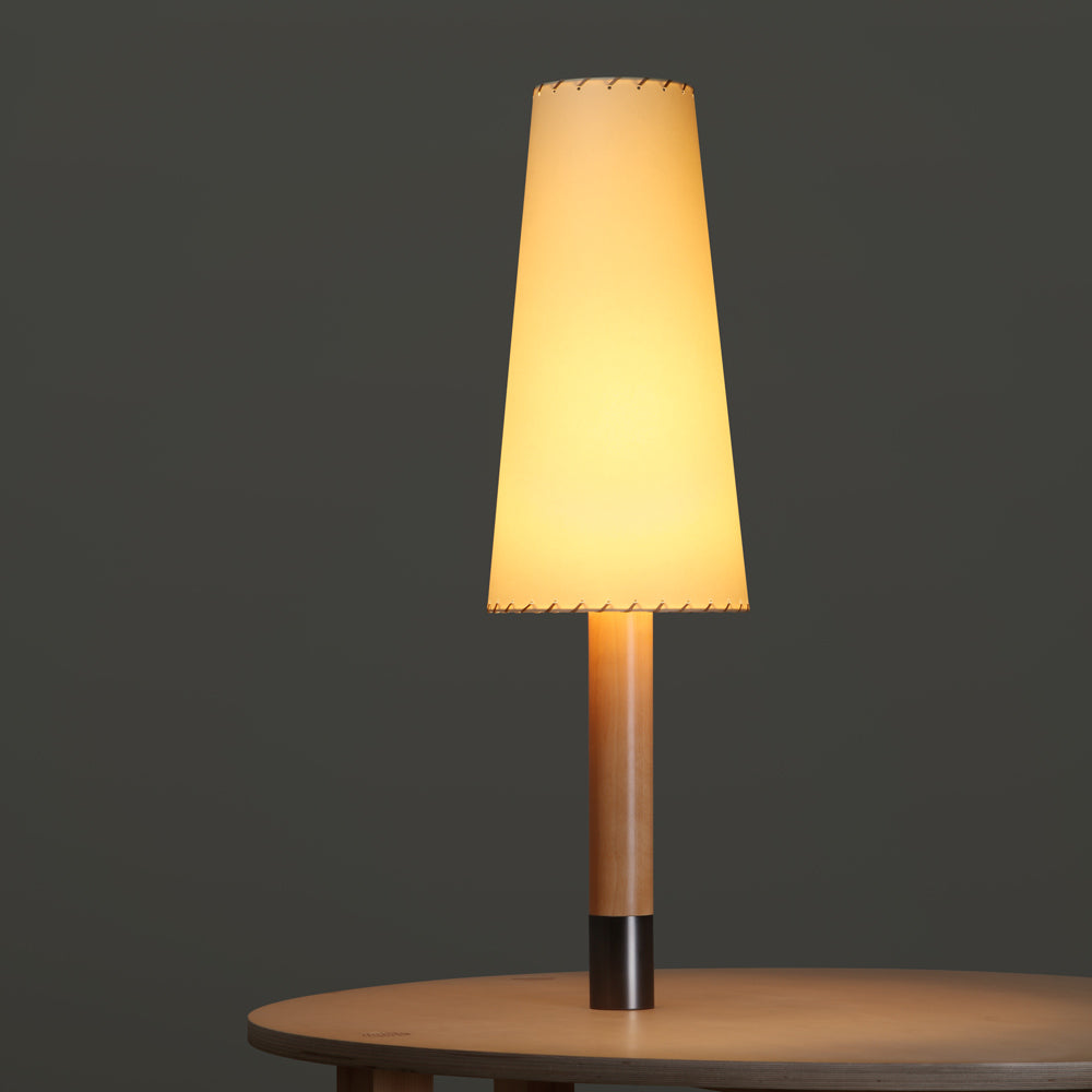 Básica M2 Table Lamp in Detail.