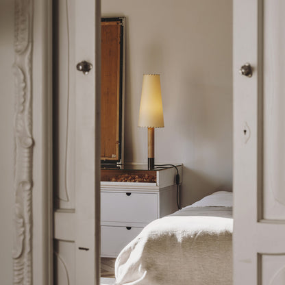 Básica M2 Table Lamp in bedroom.