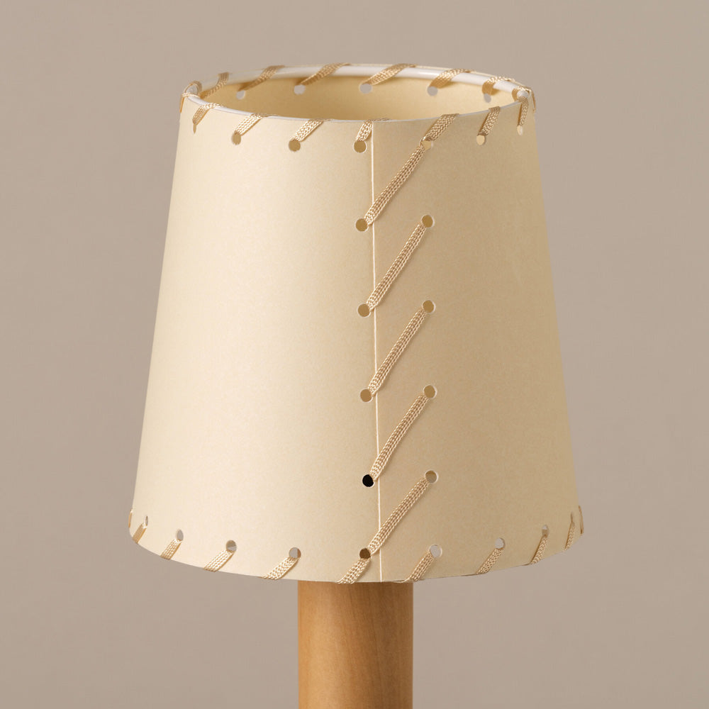 Básica Mini LED Rechargeable Table Lamp in Detail.