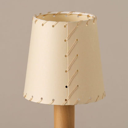 Básica Mini LED Rechargeable Table Lamp in Detail.