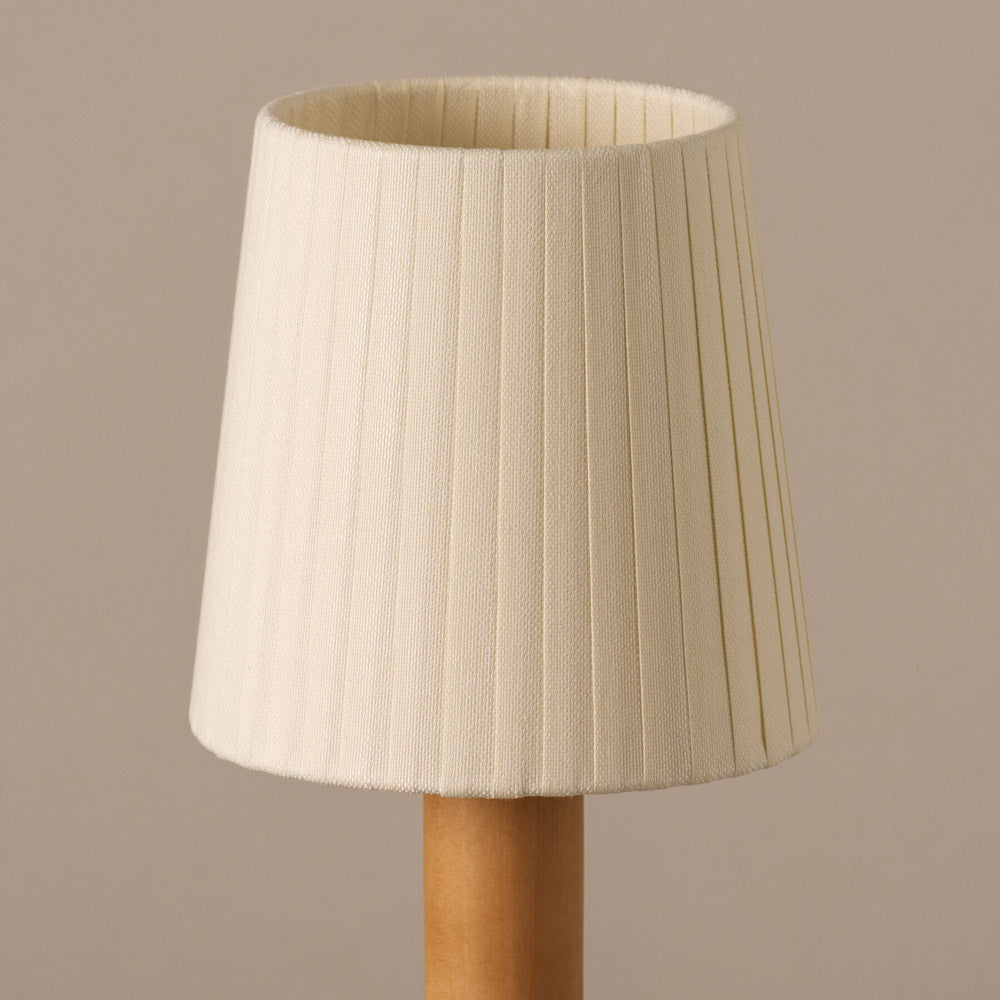 Básica Mini LED Rechargeable Table Lamp in Detail.