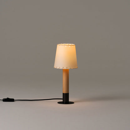 Básica Mini Table Lamp in Detail.