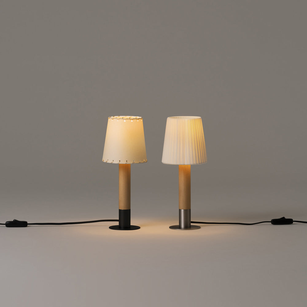 Básica Mini Table Lamp in Detail.