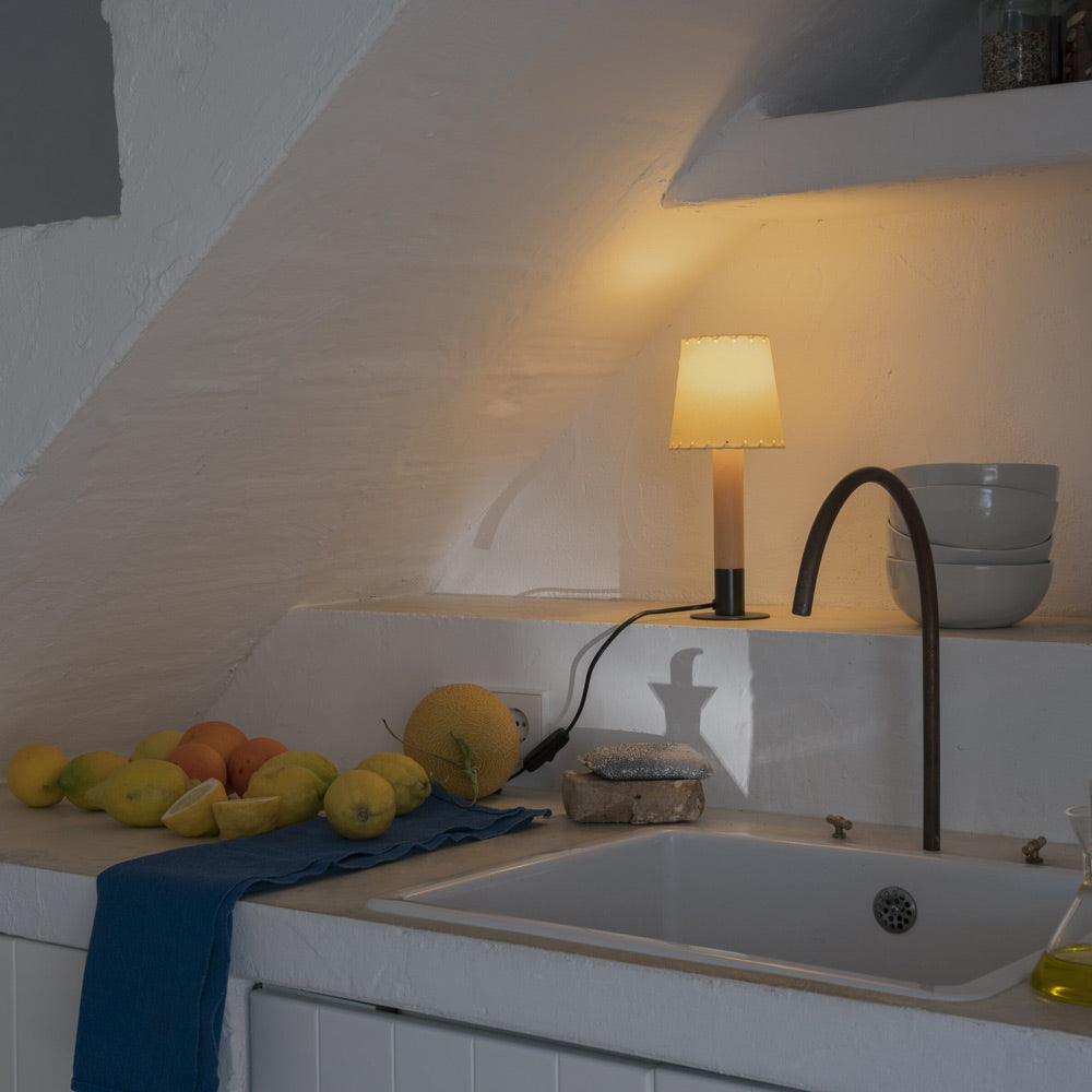 Básica Mini Table Lamp in kitchen.