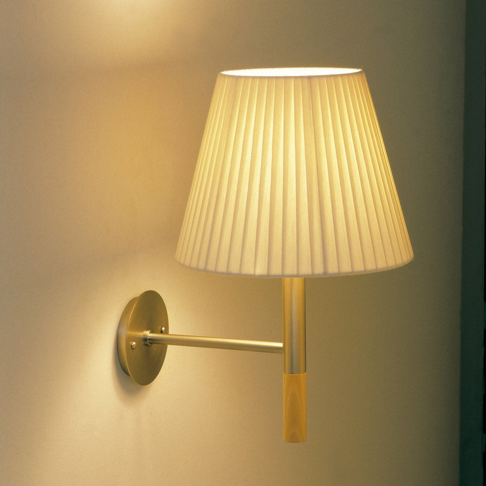 BC2 Wall Light in Detail.