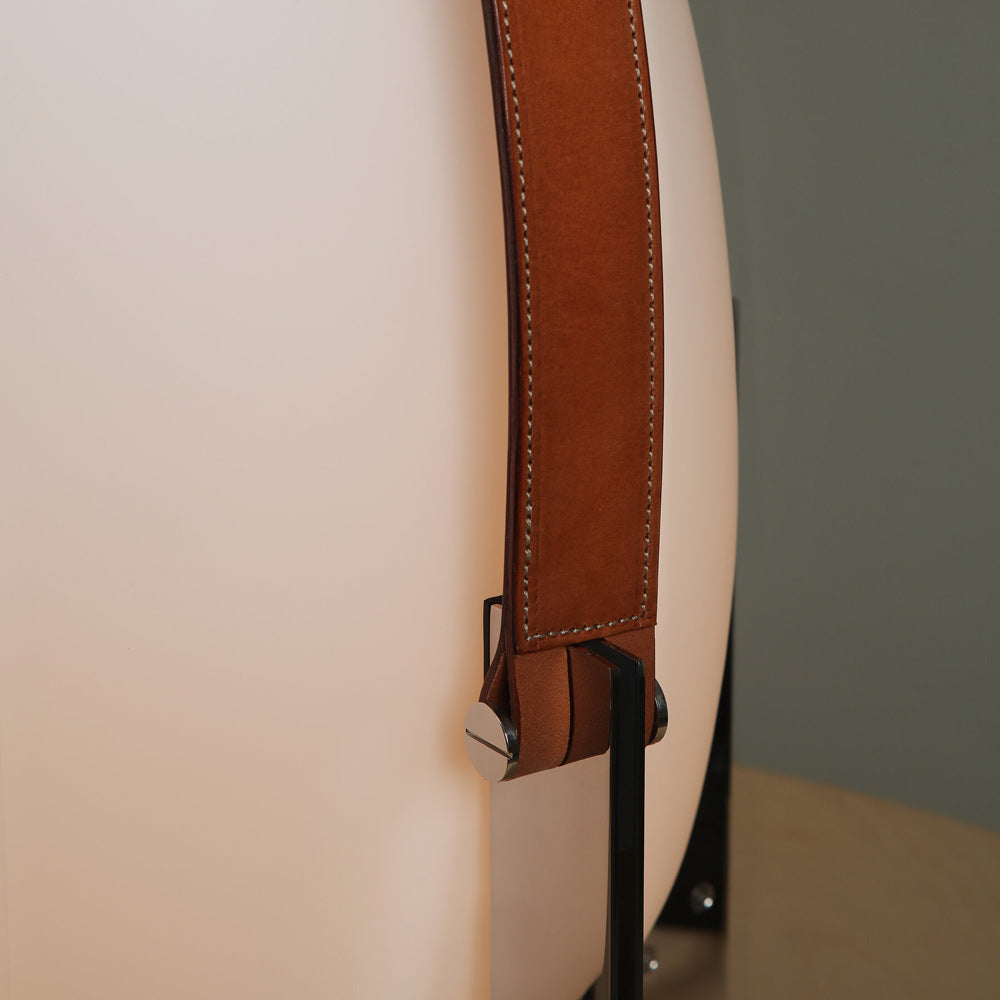 Cesta Metálica Table Lamp in Detail.