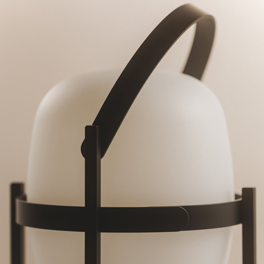 Cestita Outdoor LED Rechargeable Table Lamp in Detail.