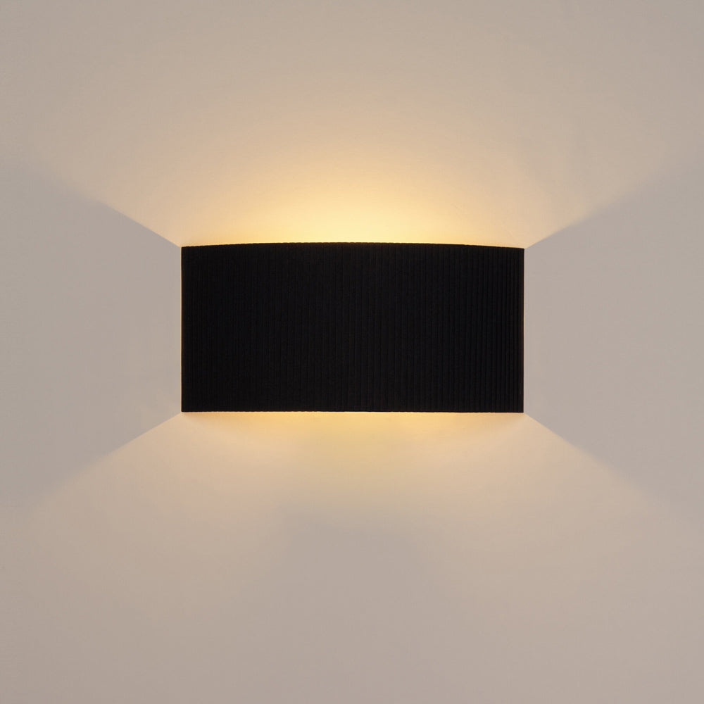 Comodín Wall Light in Detail.