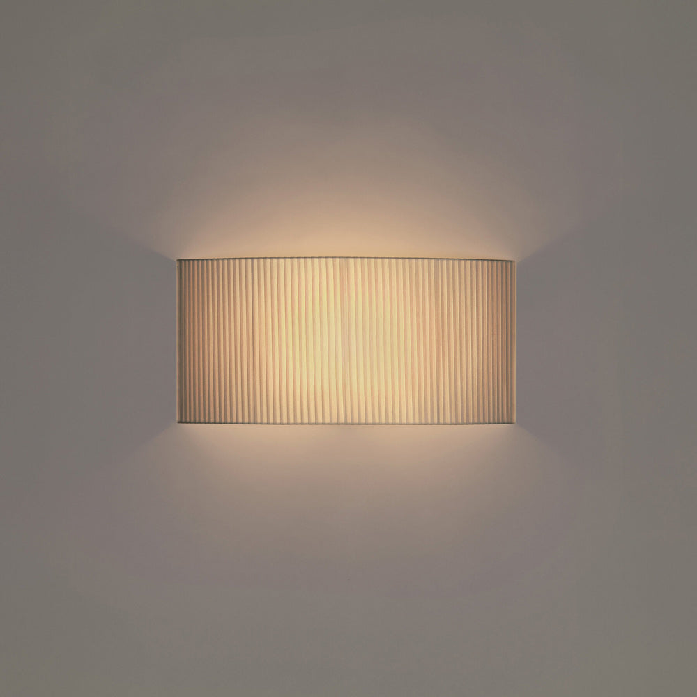 Comodín Wall Light in Detail.