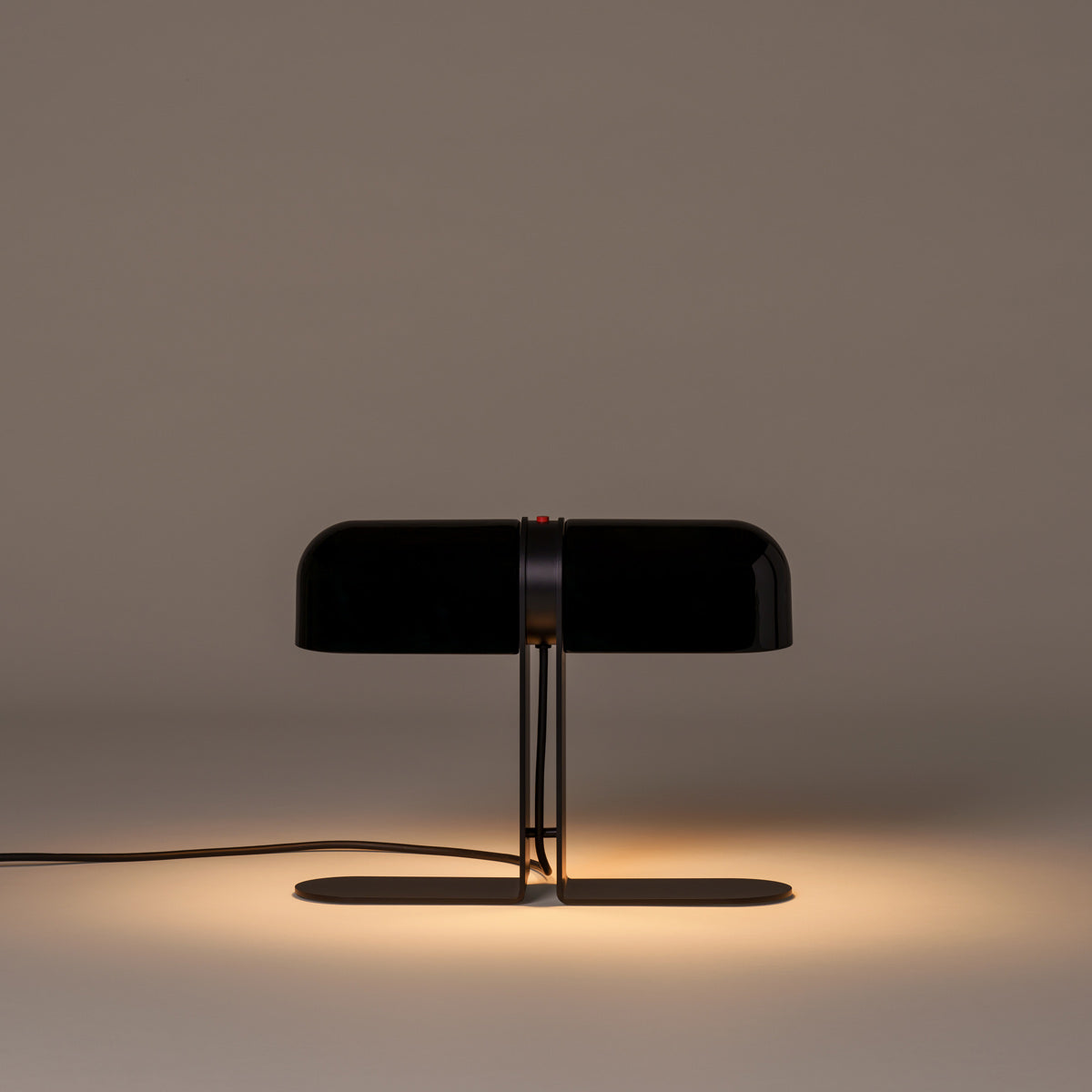 Duo Table Lamp in Detail.
