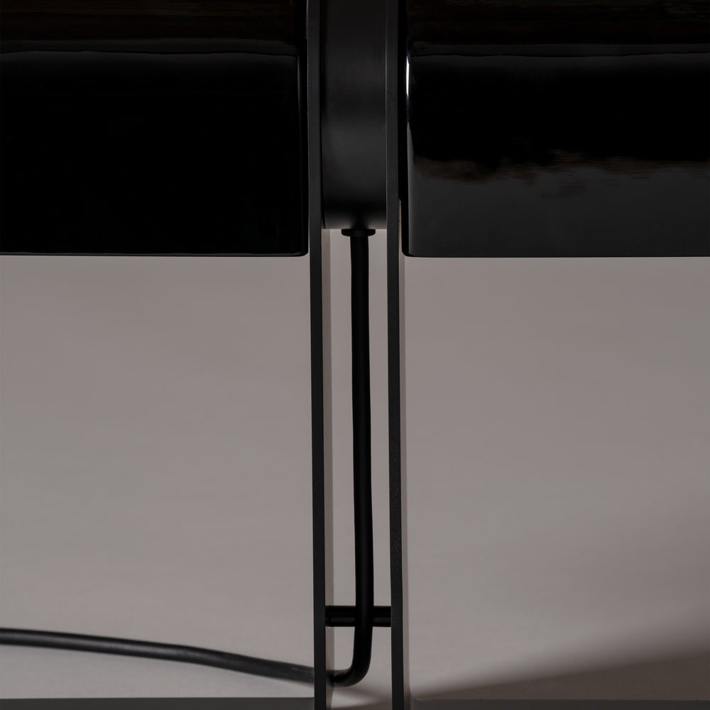 Duo Table Lamp in Detail.