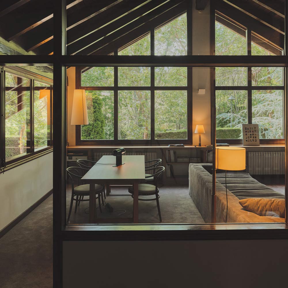 Duo Table Lamp in iving room.