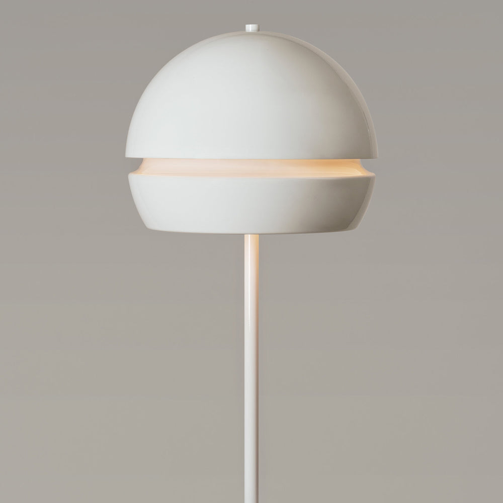 Fontana Alta LED Floor Lamp in Detail.