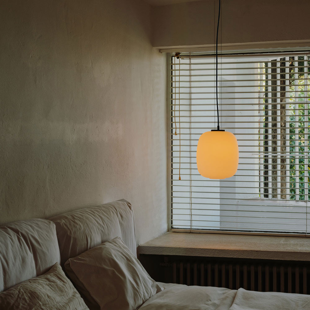 Globo Cesta Pendant Light in bedroom.
