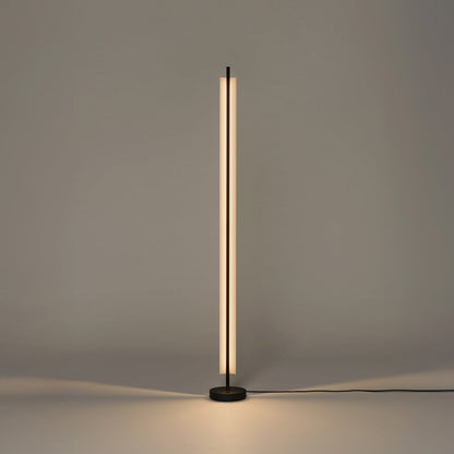 Lámina 165 LED Floor Lamp in Detail.