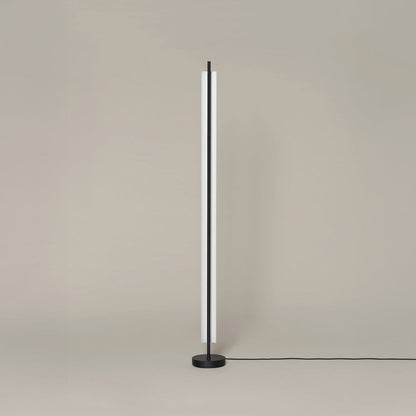 Lámina 165 LED Floor Lamp in Detail.